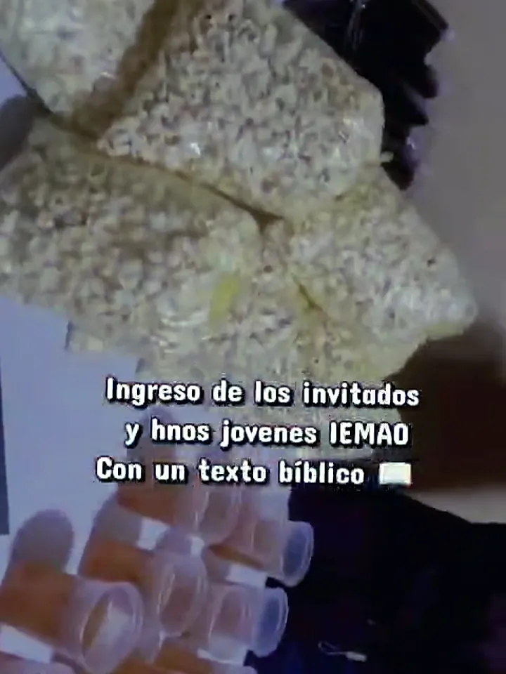 Foto del grupo de jóvenes en TikTok